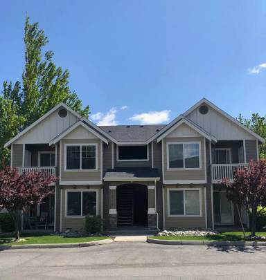 Main picture of 1517 Maple St