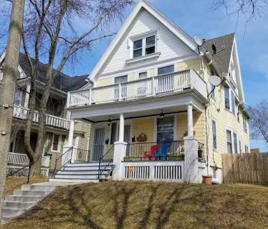 Main picture of 3034 N Booth St