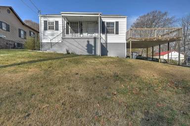 Main picture of 1528 Valley Dr
