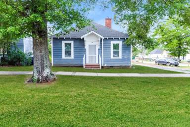 Main picture of 106 W Tinsley St