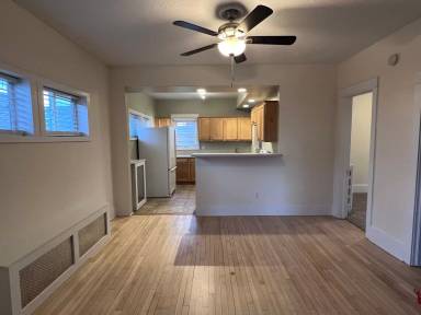 Main picture of 301 N 8th Ave E