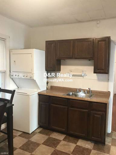 Main picture of 75 Hancock St