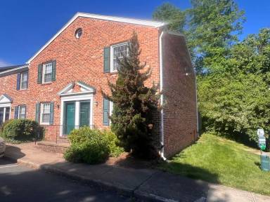 Main picture of 415 Burgoyne Rd