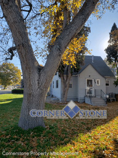 Main picture of 504 Maple St