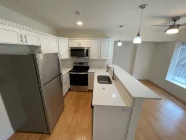 Main picture of 883 Broadway