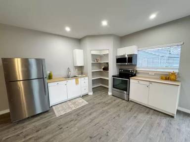 Main picture of 142 Avant Ave