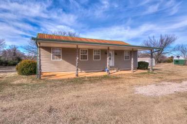 Main picture of 5619 N Hiwassee Rd
