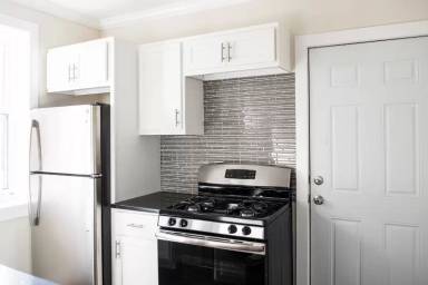 Main picture of 4216-4226 N Clark St
