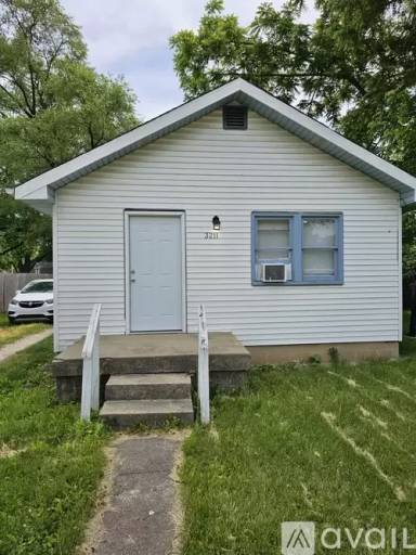 Main picture of 3211 S Lockburn St