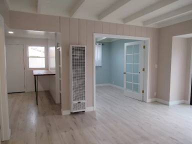 Main picture of 1042 Bath Ln