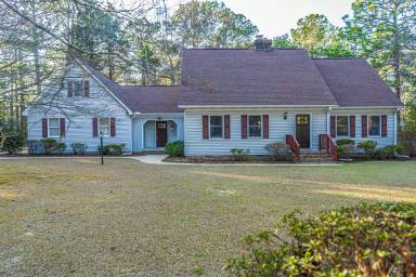 Main picture of 570 Fairway Dr