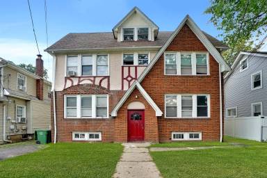 Main picture of 706 Chestnut St