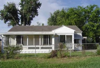 Main picture of 3828 W 42nd St