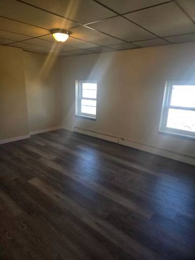Main picture of 32 N Jefferson St