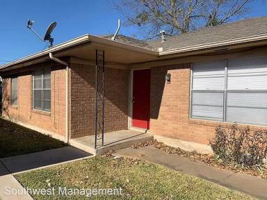 Main picture of 2112 N Travis St