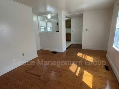 Main picture of 26 Elm St