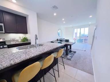 Main picture of 1729 Campbell St