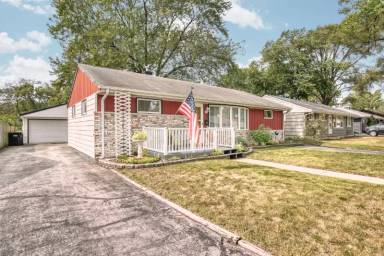 Main picture of 404 Blackstone St