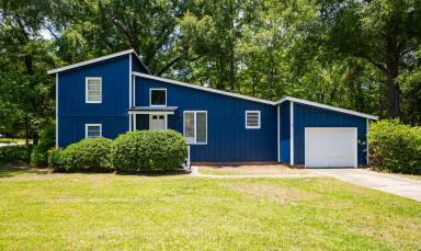 Main picture of 212 Brickling Rd