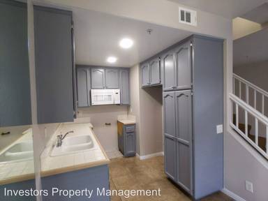 Main picture of 235 N Coffman St