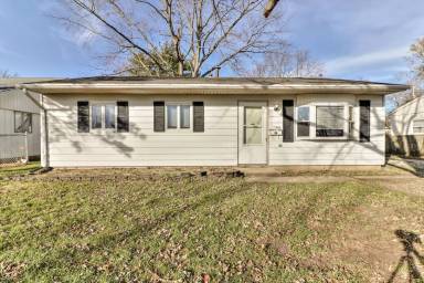 Main picture of 2604 E Washington St