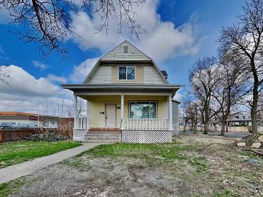 Main picture of 904 W Knox Ave