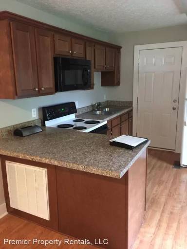 Main picture of 1709 Johnson Dr