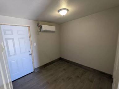 Main picture of 2361 S Walnut Ave