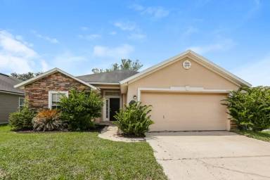 Main picture of 12099 Hayden Lakes Cir