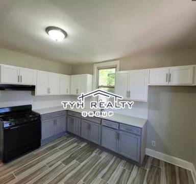 Main picture of 293 Avon Ave