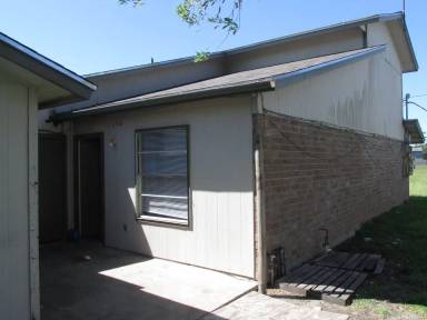 Main picture of 5747 Crestmore Dr