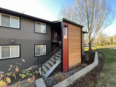 Main picture of 12606 NW Barnes Rd