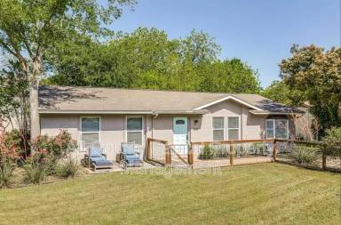 Main picture of 748 Wales Way