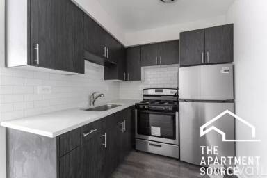 Main picture of 6011 N Winthrop Ave