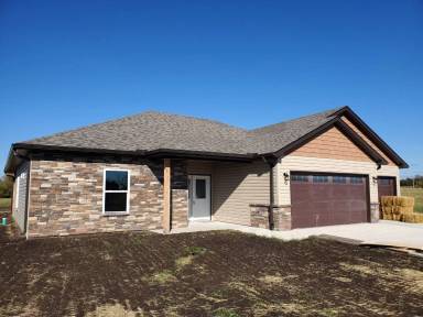 Main picture of 7 SW 300th Rd