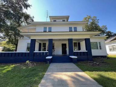 Main picture of 217 S Zetterower Ave