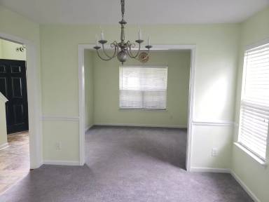 Main picture of 1925 Lexington Ave