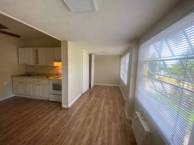 Main picture of 600 SW 9th St