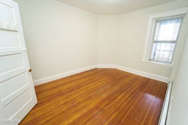 Main picture of 14 Mount Hood Rd