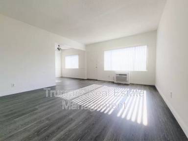 Main picture of 405 E Elk Ave