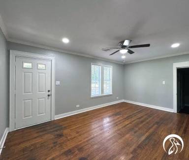Main picture of 1002 N McGuire Ave