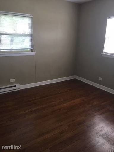 Main picture of 7632 1/2 N Milwaukee Ave