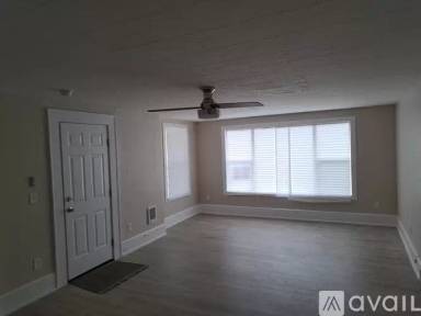 Main picture of 1631 W Pacific Ave
