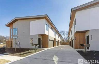 Main picture of 2120 Lovedale Ave