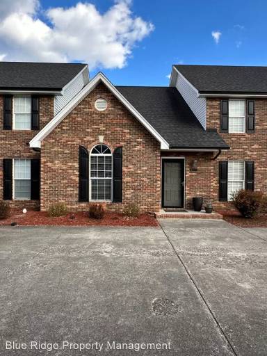 Main picture of 1725 Blakewood Ct