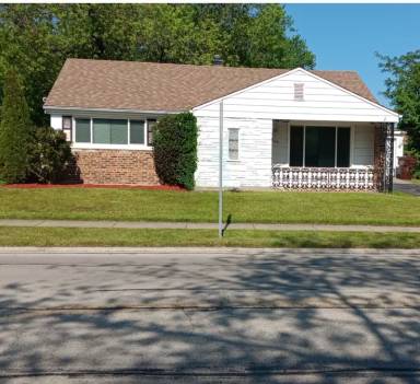 Main picture of 204 S Orchard Dr