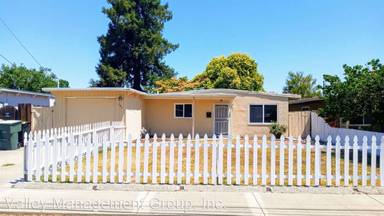 Main picture of 579 Cypress Ave