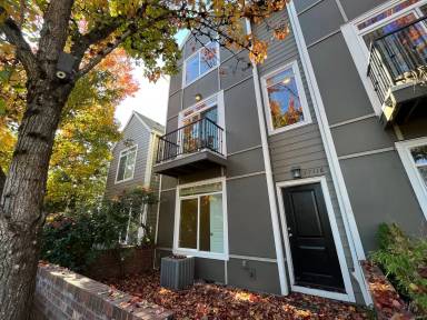 Main picture of 17116 SW Whitley Way