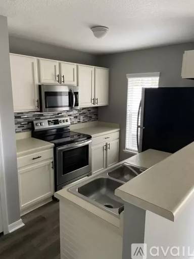 Main picture of 7056 Saint Ives Ct