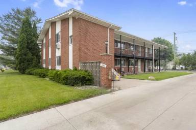 Main picture of 426 Oak St